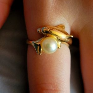 Gold Dolphin Pearl Ring